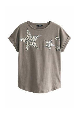 Graues kurzärmliges T-Shirt mit drei Sternformen, die mit glitzernden Pailletten umrandet sind, Rundhalsausschnitt und einem lockeren Schnitt.