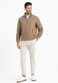 Ombre HARRINGTON - Bomberjakke - brown