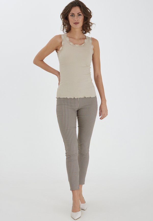 FRHizamond - Top - oxford tan3