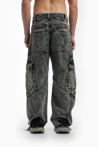 FAVELA BIG POCKET - Brīvi džinsi - black acid washed