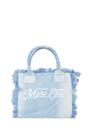 Piccola borsa a mano in denim azzurro chiaro con bordi sfrangiati, due manici e ricamo bianco "Marc Ellis" sul davanti.