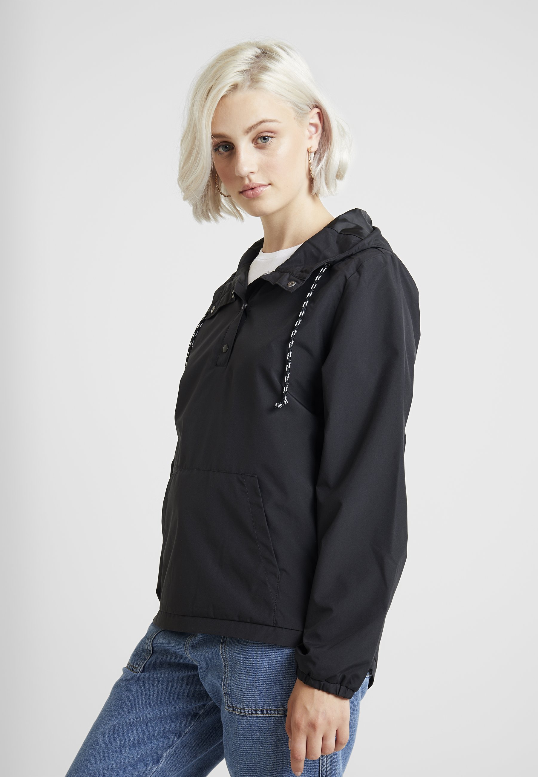 vans on point anorak