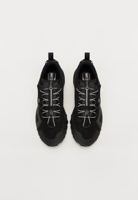 Thumbnail Image 7
