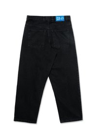 Pantalones de mezclilla negros con un corte relajado, que cuentan con una etiqueta azul en la cintura y dos bolsillos traseros. Diseño sencillo con una textura suave.
