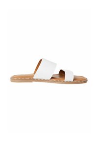 Weiße Leder-Slidesandalen mit zwei breiten Riemen, einem braunen Fußbett und einer dekorativen silbernen Perlenverzierung entlang der Sohle.