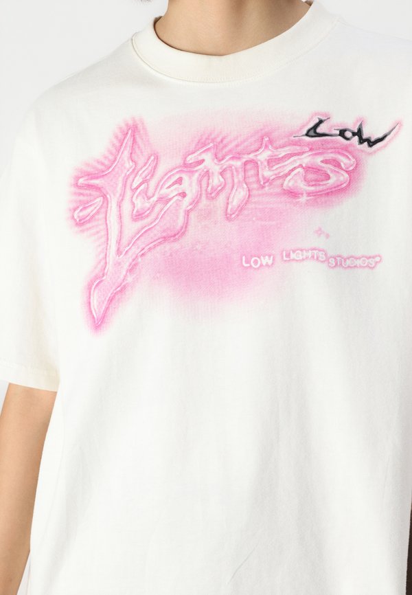 OUTBURST WOMAN  - Print T-shirt - ecru4