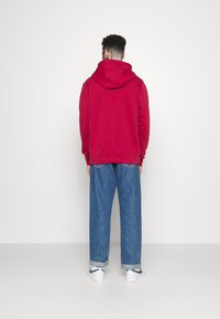 Nike Sportswear SPORTSWEAR CLUB FLEECE - Sweatshirt com capuz - pomegranate/white