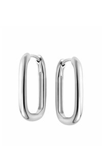 Srebrne kolczyki w kształcie wydłużonego owalu, z gładkim, polerowanym wykończeniem i prostym, ale nowoczesnym designem.