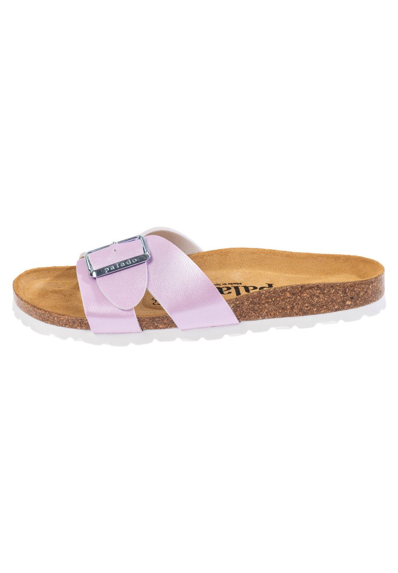 Rosa Leder-Sandale mit Korkfußbett, weißer Gummisohle und silberner Schnallenakzent auf dem Riemen. Flaches Design für Komfort.