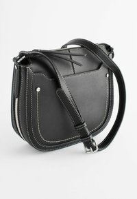 Next SADDLE STANDARD - Schoudertas - black