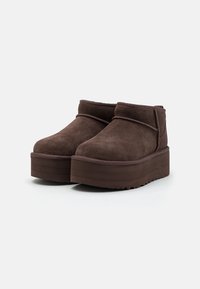 UGG CLASSIC ULTRA MINI PLATFORM - Ankelboots - burnt cedar