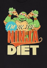 Henry Tiger TEENAGE MUTANT NINJA TURTLES NINJA DIET - Triko s potiskem - black
