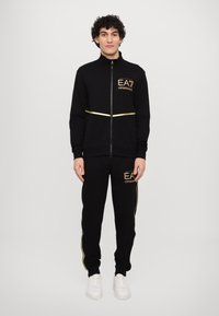 EA7 Emporio Armani - TRAIN VISIBILITY - Trening - black/gold Imagine miniatură 1