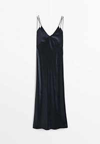 Robe nuisette en satin noir avec fines bretelles spaghetti, corsage ajusté et silhouette fluide et droite. Texture lisse avec éclat.