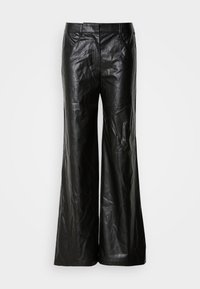 Pantalons larges en cuir noir à la texture lisse, avec une taille classique et des poches latérales. Le design est épuré et élégant.