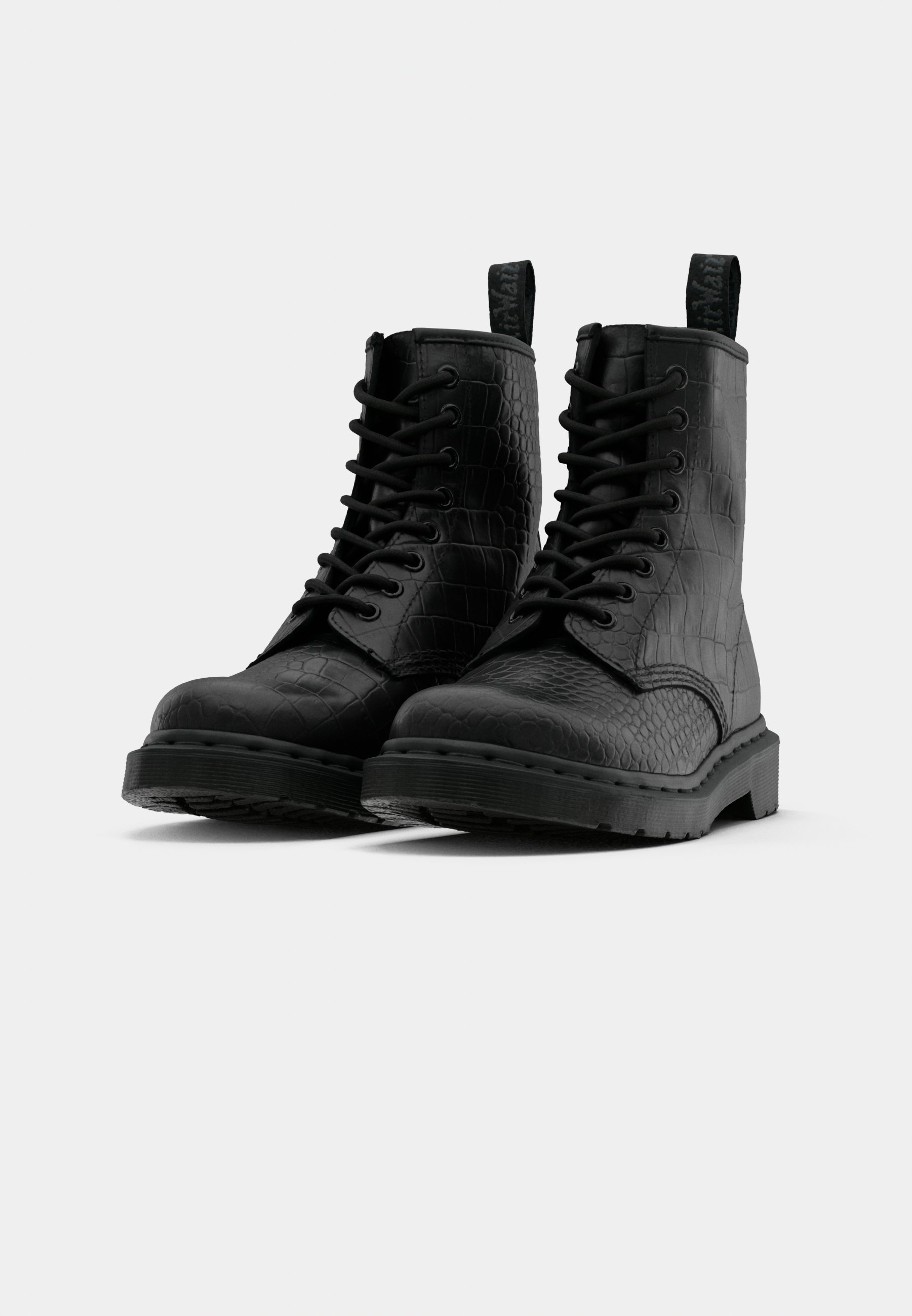 Dr. Martens 1460 CROCO 8 EYE BOOT - Botins de atacadores - black