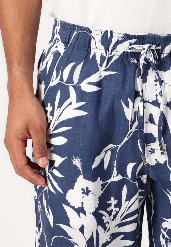 HARLEM - Shorts - night sky3