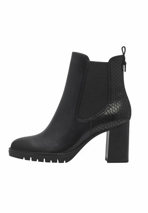 Stivaletto nero con tacco, caratterizzato da una tomaia in pelle liscia, pannelli laterali strutturati e un accento decorativo a motivo. Suola in gomma resistente con buona aderenza.