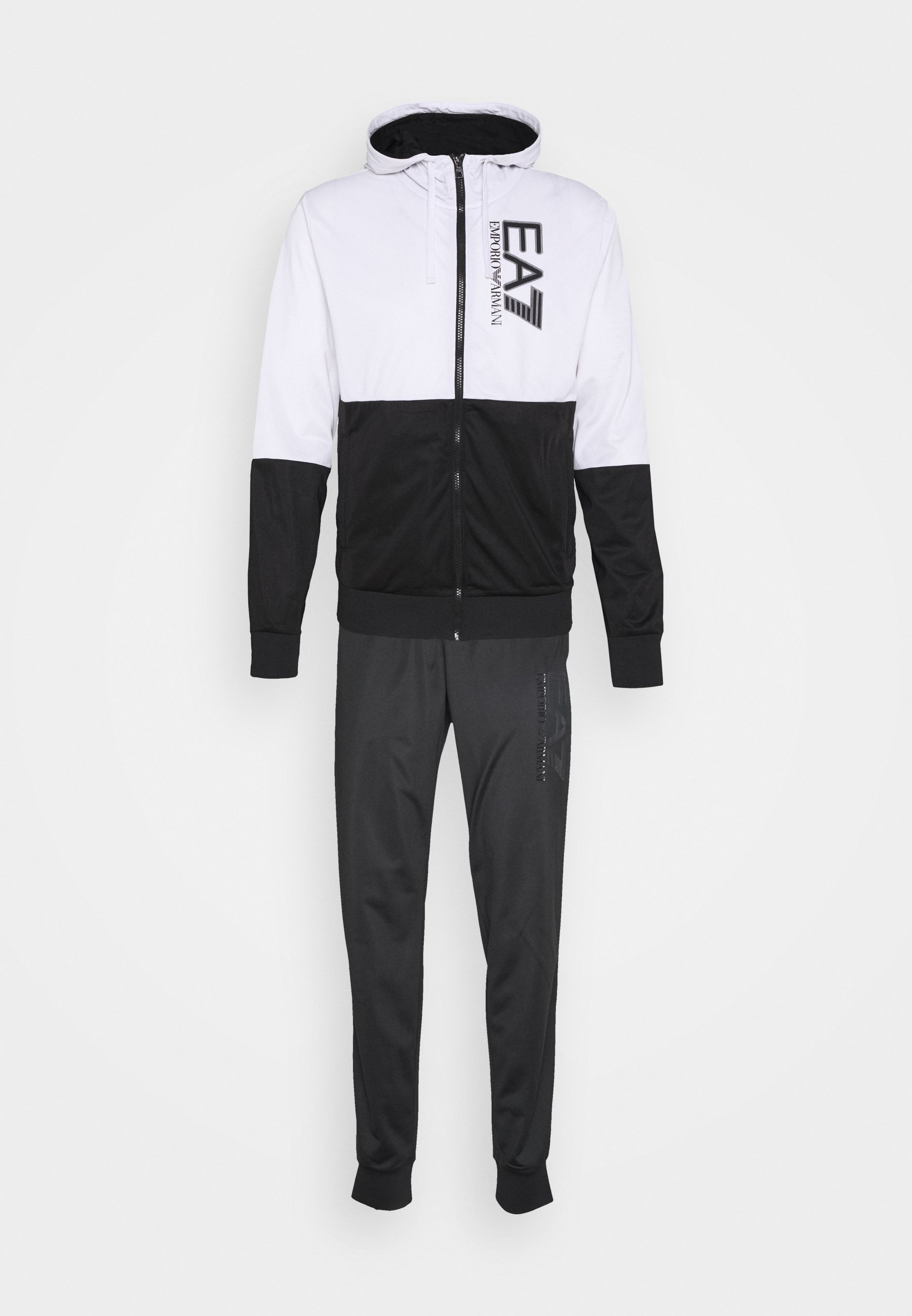 Abbigliamento Emporio Armani: I migliori prezzi e modelli 2022 su Stylight