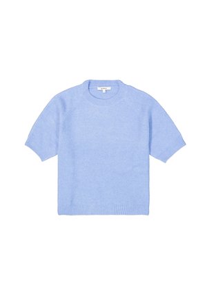 Pull léger bleu clair à manches courtes en tissu doux avec un col rond et un ourlet côtelé. Possède des manches raglan et une coupe décontractée.
