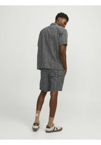 Jack & Jones JORLUKE RESORT - Camisa - black