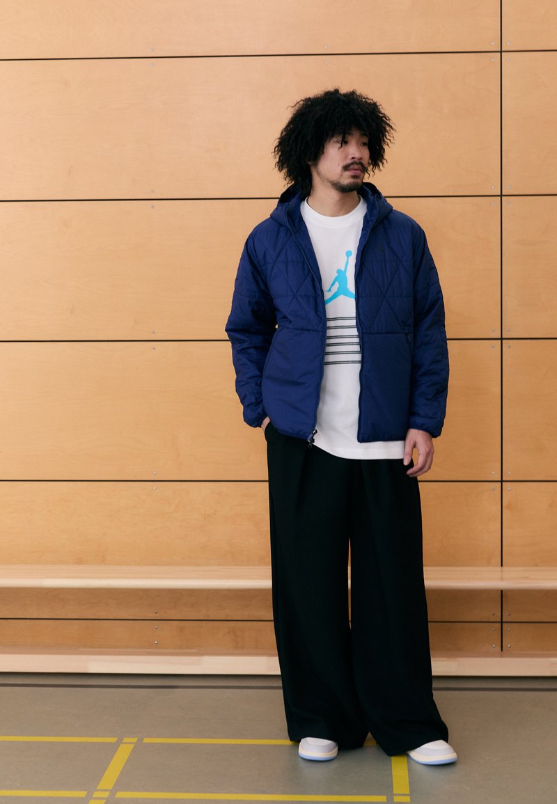 Jordan SPORT MIDWEIGHT JACKET - Outdoorová bunda - blue void/black