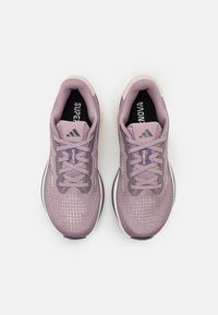 adidas Performance SUPERNOVA RISE - Bėgimo batai plentui - preloved fig/putty mauve/shadow violet