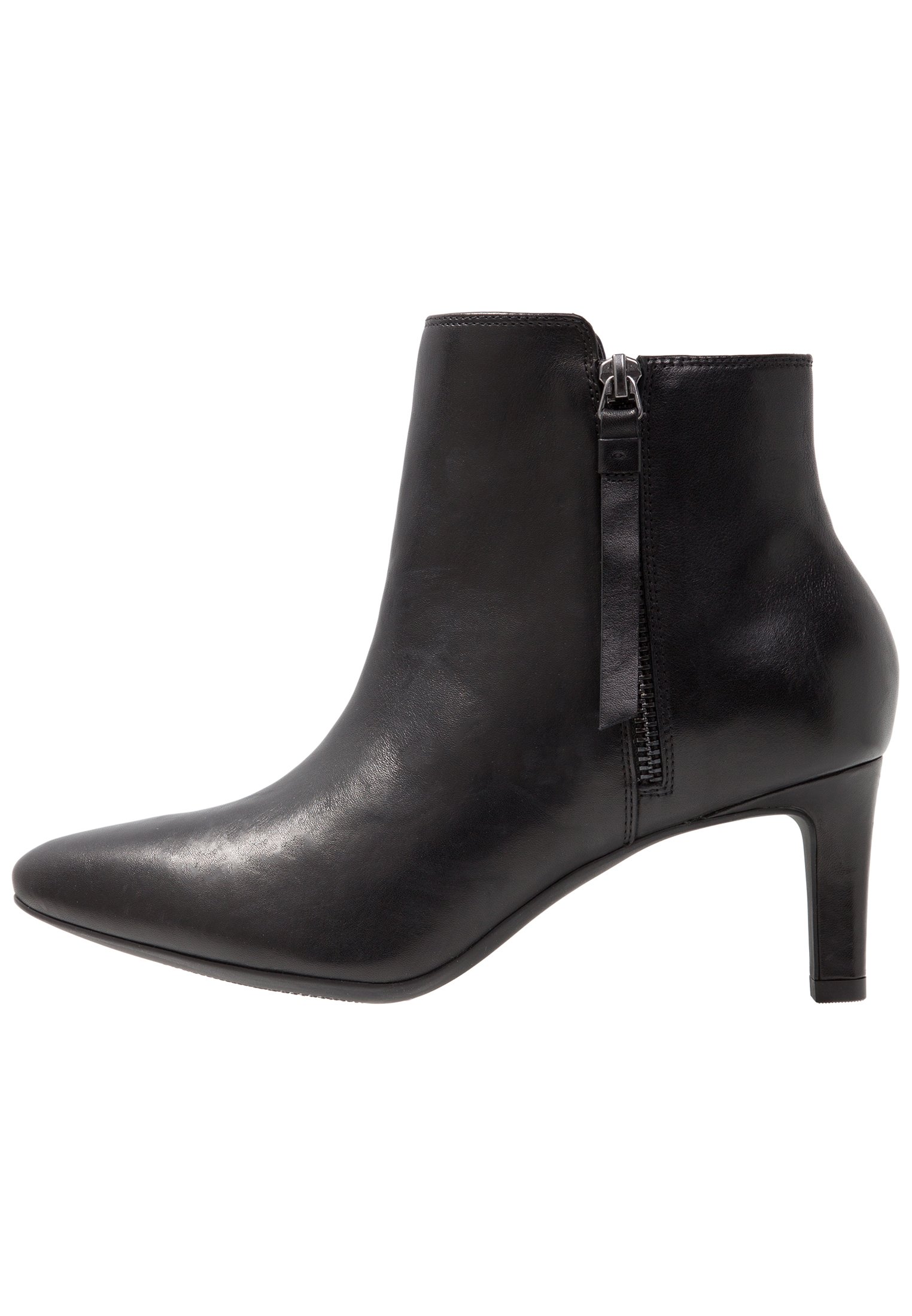 clarks calla blossom bootie