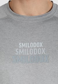 Smilodox POWERFIT TRIPLE PERFORMANCE - Camiseta deportiva - dunkelgrau