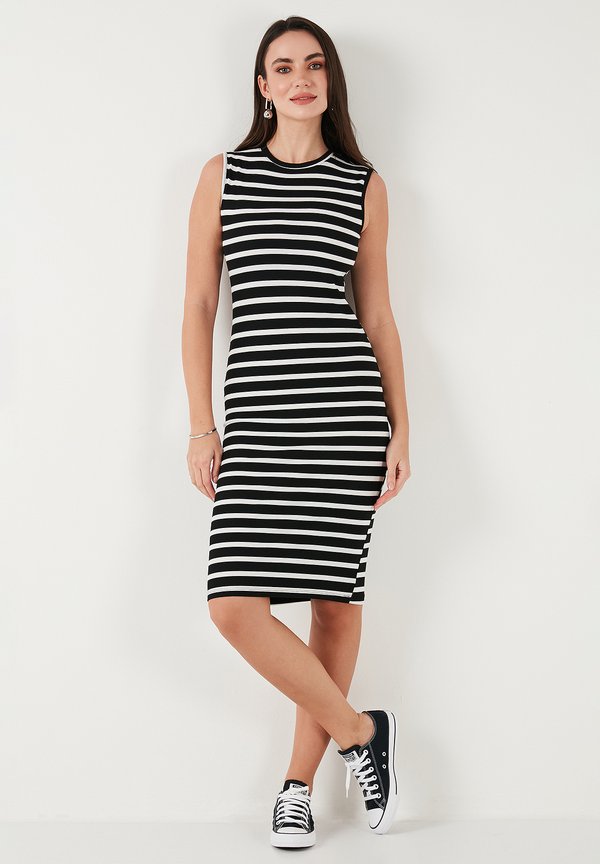 SLIM FIT - Etuikleid