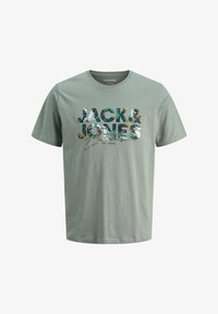 Nevybráno, iceberg green