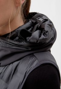 s.Oliver LONG MIT STEPPUNG - Weste - black