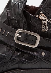 A.S.98 Botines camperos - black