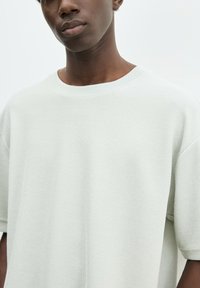 PULL&BEAR TEXTURED - Basic póló - light green