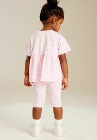 Next SHORT SLEEVE EMPIRE REGULAR FIT - Triko s potiskem - pink fairy