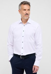 Eterna BAUMWOLLHEMD - SLIM FIT - Hemd - weiß