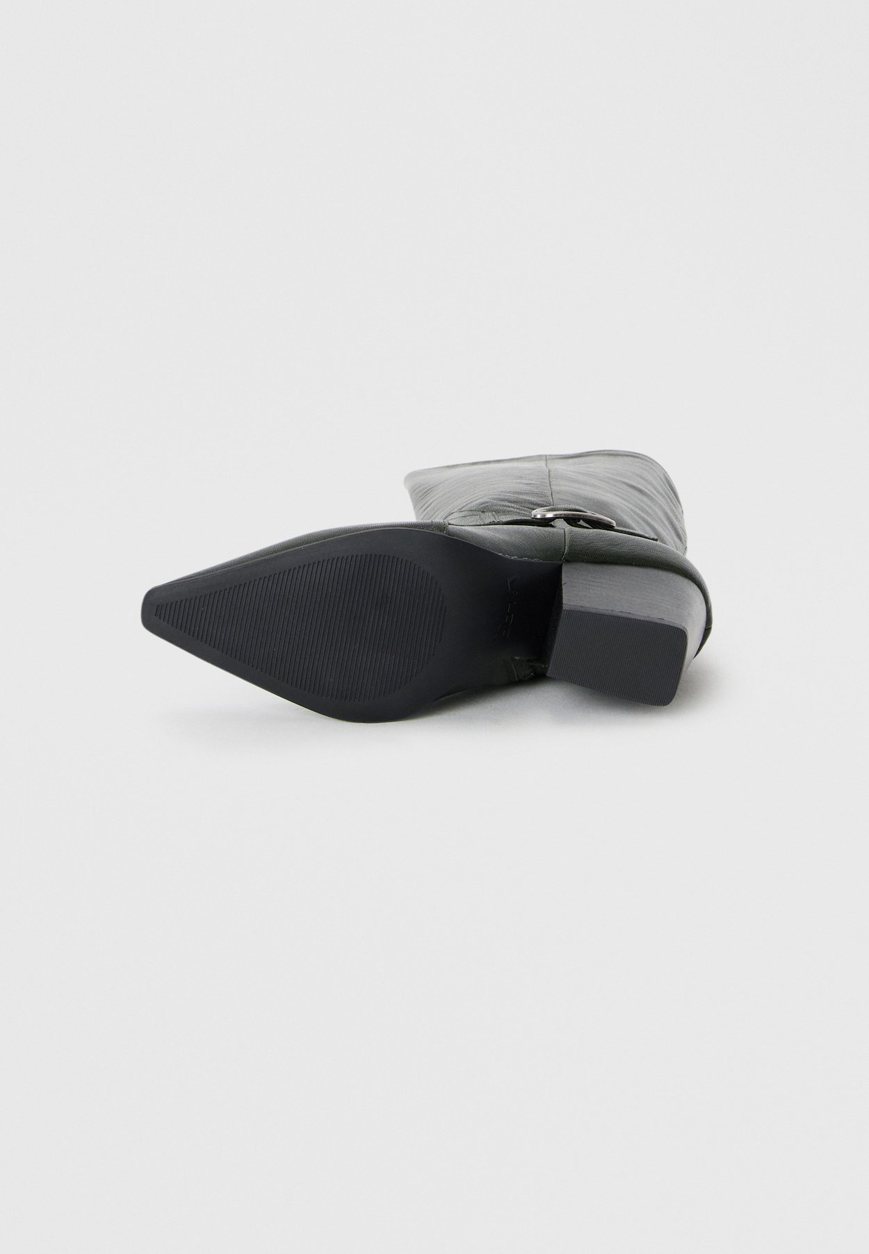 SADDLE