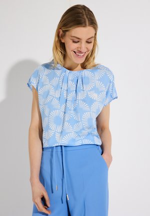 More & More BEDRUCKTE KURZARM - Blouse - skyblue/offwhite