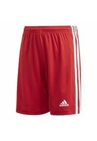 Punaiset urheilushortsit, jotka on valmistettu kevyestä kankaasta ja joissa on joustava vyötärönauha. Shortseissa on kolme valkoista pystysuoraa raitaa ja adidas-logo.