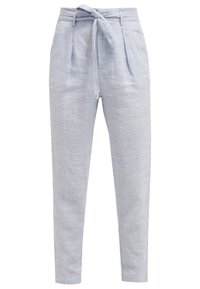 Ljusblå linbyxor med en avslappnad passform, veck framtill och knytbar midja. Slät textur med ett subtilt mönster.