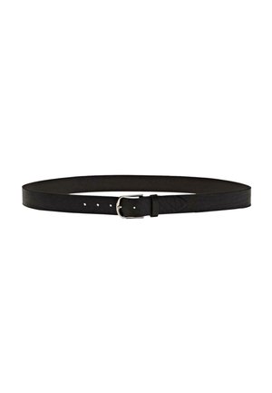 Ceinture en cuir noir avec une boucle en métal argenté, cinq trous de réglage et une boucle de ceinture sur fond blanc.