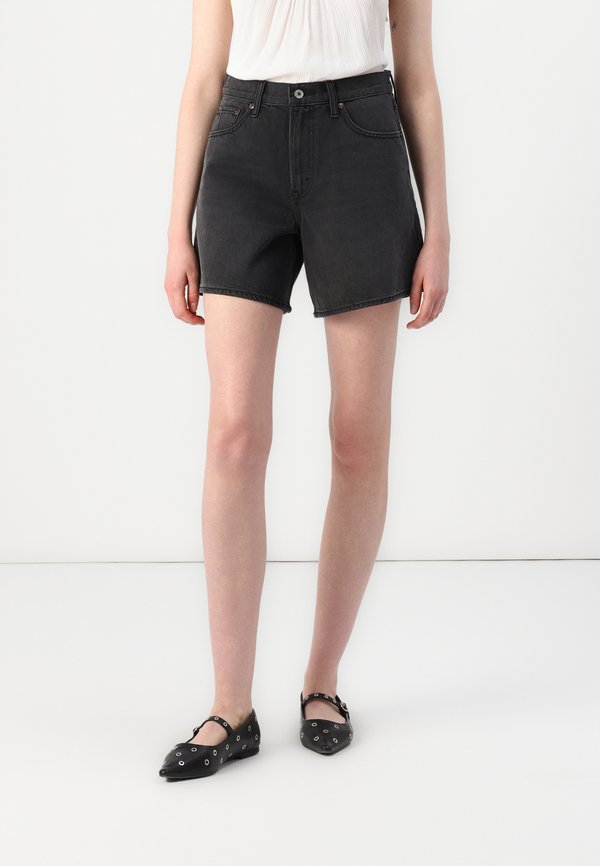 CLASSIC LOOSE - Denim shorts