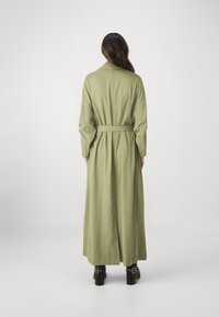 DRYKORN FILKINS khaki
