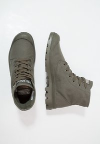 Palladium Botki sznurowane