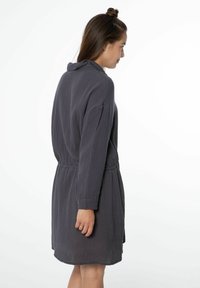 NXG by Protest NXGAMBER - Robe chemise - asphalt