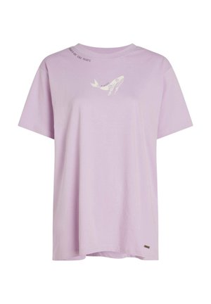 Svetlofialové bavlnené tričko s okrúhlym výstrihom, krátkymi rukávmi a bielou grafikou veľryby. Má malú logo štítok na leme.