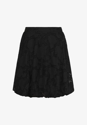 Zwarte A-lijnrok met een bloemenkant overlay en elastische tailleband, knie-lengte met subtiele textuurpatronen van bloemen.