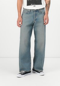 Jack & Jones - JJIDAVE JJORIGINAL - Sirgete säärtega teksad - blue denim Väikepilt 1