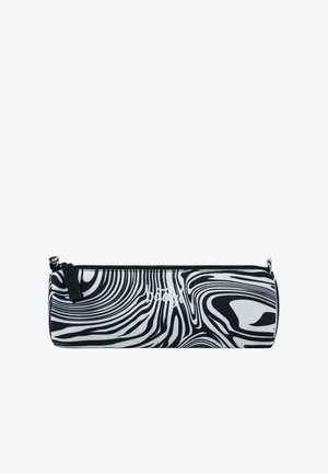 Schwarz-weiße, mit Reißverschluss ausgestattet, Federtasche mit welligem Muster, aus strapazierfähigem Stoff, mit einem kleinen Reißverschlussanhänger für einfachen Zugriff.