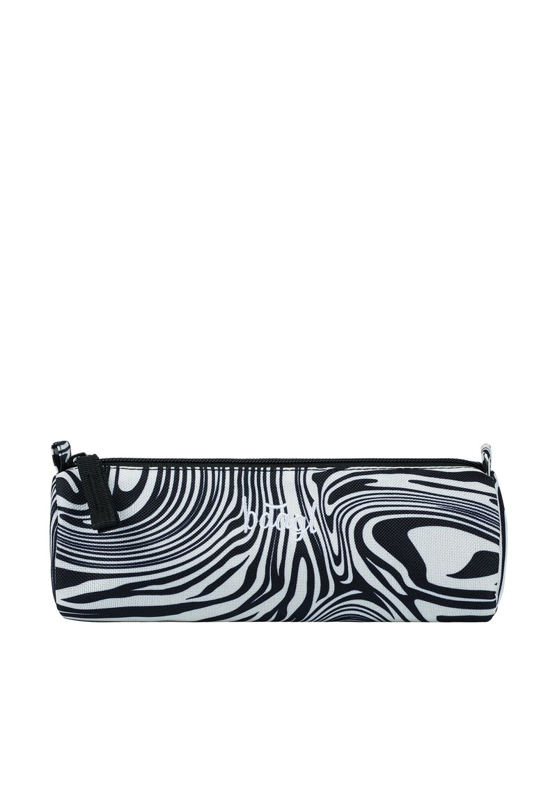 Penna in tessuto durevole con zip, in bianco e nero, caratterizzata da un motivo ondulato e dotata di un piccolo tirante per un facile accesso.